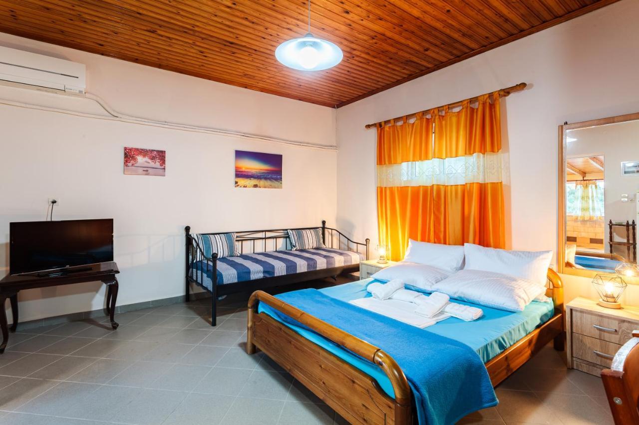 Makarounis Athanasios Traditional Apartments Petalidi Exterior photo